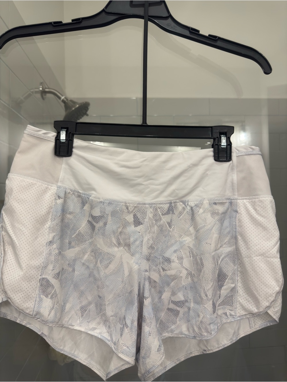Lululemon Real Quick short 3.5